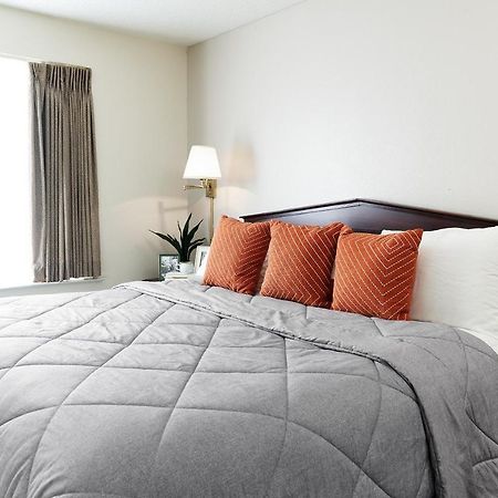 Intown Suites Extended Stay Newport News Va - I-64 Экстерьер фото